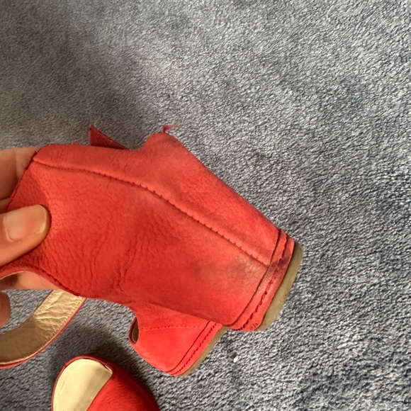 Sandals - Picture 3 of 9